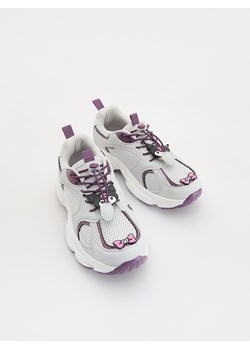 Reserved - Sneakersy Kuromi - jasnoszary ze sklepu Reserved w kategorii Buty sportowe dziecięce - zdjęcie 179336731