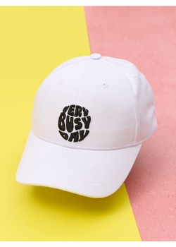 Sinsay - Czapka z daszkiem - biały ze sklepu Sinsay w kategorii Czapki z daszkiem męskie - zdjęcie 179349703