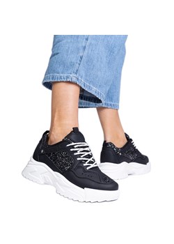 Czarne sneakersy damskie z brokatowymi wstawkami ze sklepu ButyModne.pl w kategorii Buty sportowe damskie - zdjęcie 179367210