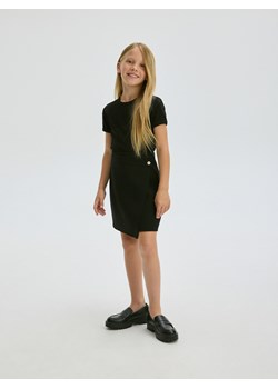 Reserved - Prążkowany t-shirt - czarny ze sklepu Reserved w kategorii Bluzki dziewczęce - zdjęcie 179393570