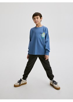 Reserved - Longsleeve oversize z nadrukiem - granatowy ze sklepu Reserved w kategorii T-shirty chłopięce - zdjęcie 179393701