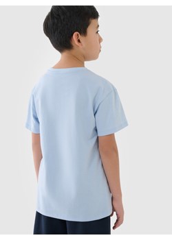 Chłopięcy t-shirt oversize z nadrukiem 4F 4FJWSS25TTSHM2325 - niebieski ze sklepu Sportstylestory.com w kategorii T-shirty chłopięce - zdjęcie 179403720