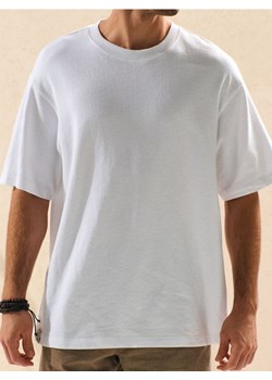Sinsay - Koszulka w stylu basic - biały ze sklepu Sinsay w kategorii T-shirty męskie - zdjęcie 179419734