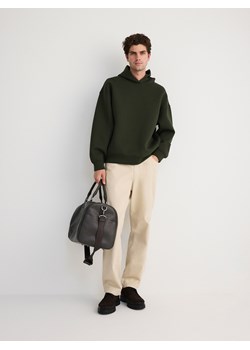 Reserved - Gładka bluza z kapturem - ciemnozielony ze sklepu Reserved w kategorii Bluzy męskie - zdjęcie 179425454