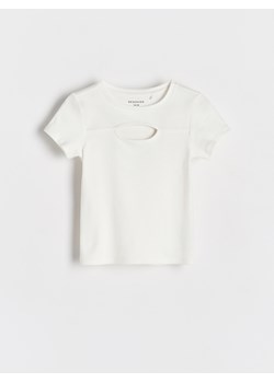 Reserved - Prążkowany t-shirt z wycięciem - złamana biel ze sklepu Reserved w kategorii Bluzki dziewczęce - zdjęcie 179470481