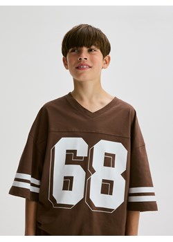 Reserved - Bawełniany t-shirt z nadrukiem - brązowy ze sklepu Reserved w kategorii T-shirty chłopięce - zdjęcie 179470694