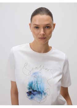 Reserved - T-shirt z koralikowymi aplikacjami - biały ze sklepu Reserved w kategorii Bluzki damskie - zdjęcie 179473092