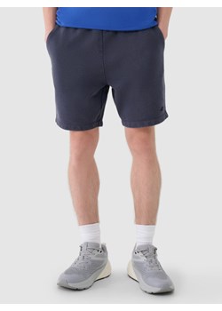 Męskie spodenki dresowe 4F 4FWSS25TSHOM606 - granatowe ze sklepu Sportstylestory.com w kategorii Spodenki męskie - zdjęcie 179573871