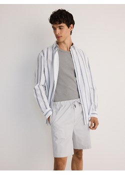 Reserved - Bawełniane szorty jogger - jasnoszary ze sklepu Reserved w kategorii Spodenki męskie - zdjęcie 179600103
