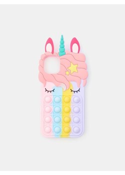 Sinsay - Etui na iPhone 15 z motywem jednorożca - wielobarwny ze sklepu Sinsay w kategorii Zabawki - zdjęcie 179601832