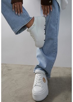 Białe Sneakersy Vices na Platformie z Tłoczeniem Paskiem na Pięcie i Metaliczną Aplikacją Selfedi ze sklepu renee.pl w kategorii Buty sportowe damskie - zdjęcie 179611270