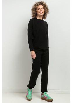 Prosta bluza dresowa - czarna ze sklepu Cudmoda w kategorii Bluzy damskie - zdjęcie 179651894