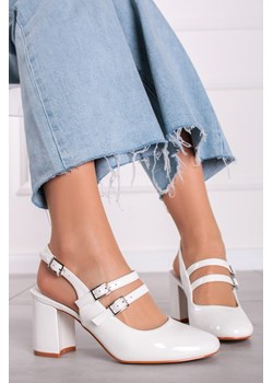 Lakierowane czółenka slingback na grubym obcasie Zoe - białe ze sklepu Cudmoda w kategorii Czółenka - zdjęcie 179653321