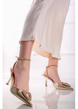Czółenka slingback na cienkim obcasie Linda - złote ze sklepu Cudmoda w kategorii Czółenka - zdjęcie 179653413