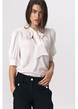 Elegancka bluzka z wiązaniem - ecru ze sklepu Cudmoda w kategorii Bluzki damskie - zdjęcie 179655413