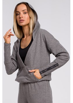Bluza z kieszenią kangurek i kapturem - szara ze sklepu Cudmoda w kategorii Bluzy damskie - zdjęcie 179656002