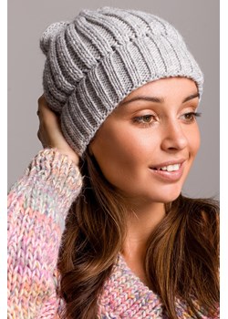 Czapka splot łańcuszek z wywinięciem - szara - id: 2010548 - marki Be Knitwear - 179656084 Czapka splot łańcuszek z wywinięciem - szara ze sklepu Cudmoda w kategorii Czapki zimowe damskie - zdjęcie 179656084