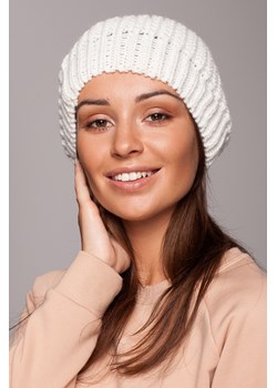 Stylowy ciepły beret - ecru ze sklepu Cudmoda w kategorii Czapki zimowe damskie - zdjęcie 179656092