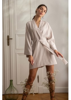 Sukienka kimono z paskiem - beżowa ze sklepu Cudmoda w kategorii Sukienki - zdjęcie 179656740
