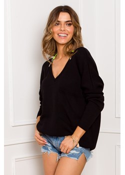Sweter z szelkami - czarny ze sklepu Cudmoda w kategorii Swetry damskie - zdjęcie 179656853