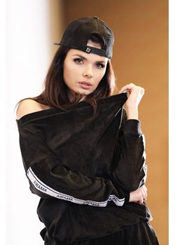 Welurowa bluza z lampasami - czarna ze sklepu Cudmoda w kategorii Bluzy damskie - zdjęcie 179656922