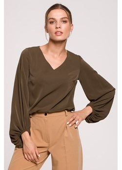 Bluzka z szerokimi rękawami i dekoltem - khaki ze sklepu Cudmoda w kategorii Bluzki damskie - zdjęcie 179657283