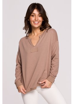 Bluza z wycięciem w dekolcie - cappuccino ze sklepu Cudmoda w kategorii Bluzy damskie - zdjęcie 179657604