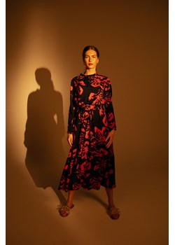 Sukienka maxi z rozcięciami na rękawach - model 1 ze sklepu Cudmoda w kategorii Sukienki - zdjęcie 179657640