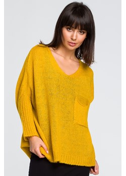 Luźny sweter z kieszenią - miodowy - id: 13421 - marki Be Knitwear - 179658221 Luźny sweter z kieszenią - miodowy ze sklepu Cudmoda w kategorii Swetry damskie - zdjęcie 179658221