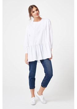 Bluza oversize zapinana z tyłu - biała ze sklepu Cudmoda w kategorii Bluzki damskie - zdjęcie 179658930