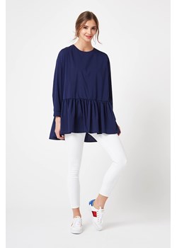 Bluza oversize zapinana z tyłu - granatowa ze sklepu Cudmoda w kategorii Bluzki damskie - zdjęcie 179658940