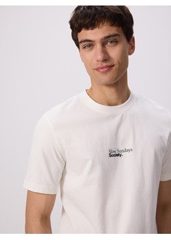 Reserved - T-shirt regular z nadrukiem - złamana biel ze sklepu Reserved w kategorii T-shirty męskie - zdjęcie 179676624