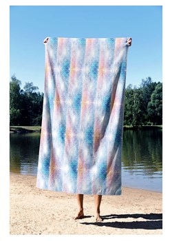 FLORIANE GARDEN Ręcznik plażowy &quot;Colorful Naga&quot; w kolorze niebiesko-fioletowym ze sklepu Limango Polska w kategorii Ręczniki - zdjęcie 179682183