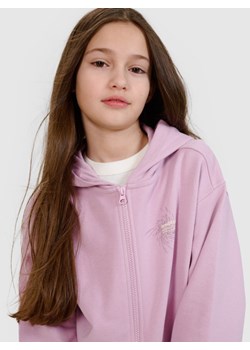 Dziewczęca bluza dresowa rozpinana z kapturem 4F 4FJWSS25TSWSF1482 - różowa ze sklepu Sportstylestory.com w kategorii Bluzy dziewczęce - zdjęcie 179684912