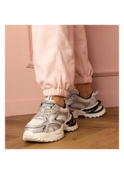 Srebrne sneakersy sportowe na grubej podeszwie srebrny ze sklepu ButyModne.pl w kategorii Buty sportowe damskie - zdjęcie 179691491