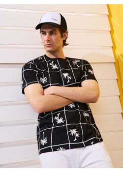 Sinsay - Czapka z daszkiem trackerka - wielobarwny ze sklepu Sinsay w kategorii T-shirty męskie - zdjęcie 179698763