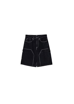Cropp - Jeansowe szorty baggy z kontrastowymi przeszyciami - czarny ze sklepu Cropp w kategorii Spodenki męskie - zdjęcie 179699284