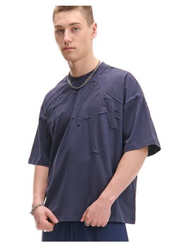 Cropp - Koszulka boxy z aplikacją - szary - id: 627DE-86X - marki Cropp - 179706681 Cropp - Koszulka boxy z aplikacją - szary ze sklepu Cropp w kategorii T-shirty męskie - zdjęcie 179706681