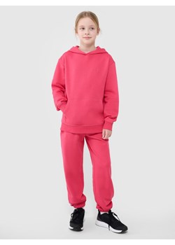Dziewczęce spodnie dresowe joggery 4F 4FJWSS25TTROF1187 - różowe ze sklepu Sportstylestory.com w kategorii Spodnie dziewczęce - zdjęcie 179707763