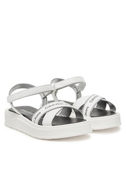 Calvin Klein Jeans Sandały V4A2-82054-0371X M Biały ze sklepu MODIVO w kategorii Sandały dziecięce - zdjęcie 179741394