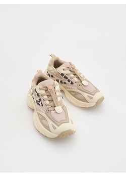 Reserved - Sneakersy ze zwierzęcym motywem - kremowy ze sklepu Reserved w kategorii Buty sportowe dziecięce - zdjęcie 179769022