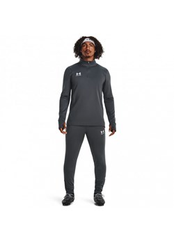 Męskie spodnie treningowe Under Armour Men\'s UA Challenger Training Pants - szare ze sklepu Sportstylestory.com w kategorii Spodnie męskie - zdjęcie 179791642