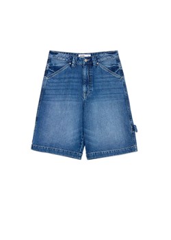Cropp - Jeansowe szorty jorts z szeroką szlufką - niebieski ze sklepu Cropp w kategorii Szorty - zdjęcie 179828131