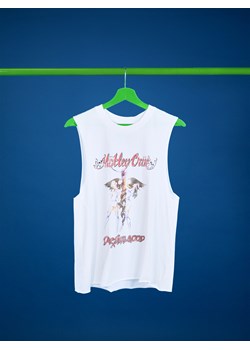 Cropp - Biały tank top Mötley Crüe - biały - id: 691CU-00X - marki Cropp - 179828313 Cropp - Biały tank top Mötley Crüe - biały ze sklepu Cropp w kategorii Bluzki damskie - zdjęcie 179828313