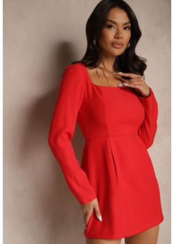 Czerwona Sukienka z Długim Rękawem i Kwadratowym Dekoltem o Lekko Rozkloszowanym Fasonie Finzemira ze sklepu renee.pl w kategorii Sukienki - zdjęcie 179944473