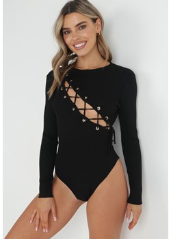 Czarne Prążkowane Body z Gorsetowym Wiązaniem Dyllia ze sklepu born2be.pl w kategorii Body damskie - zdjęcie 179996334