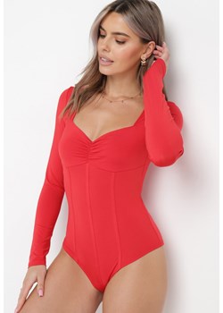 Czerwone Body z Przeszyciami Gorsetowymi Cristia ze sklepu born2be.pl w kategorii Body damskie - zdjęcie 180015864