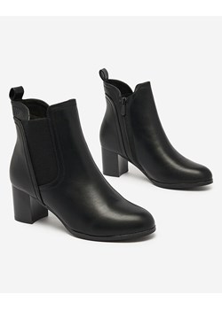 Royalfashion Czarne botki damskie na niskim słupku Nejerya ze sklepu royalfashion.pl w kategorii Botki - zdjęcie 180202321