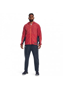 Męskie spodnie treningowe Under Armour UA Rush Woven Pants - grafitowe ze sklepu Sportstylestory.com w kategorii Spodnie męskie - zdjęcie 180247522