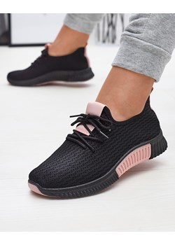 Royalfashion Czarne damskie buty sportowe z różowymi wstawkami Keteti ze sklepu royalfashion.pl w kategorii Buty sportowe damskie - zdjęcie 180248471